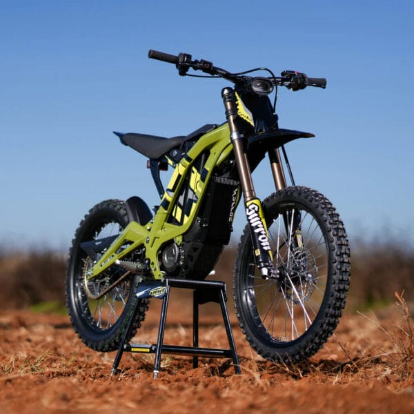 surron light bee x electric dirt bike 2025 model (black)
