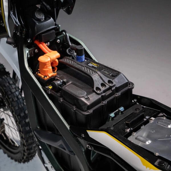 surron ultra bee road electric dirt bike (carbon black)